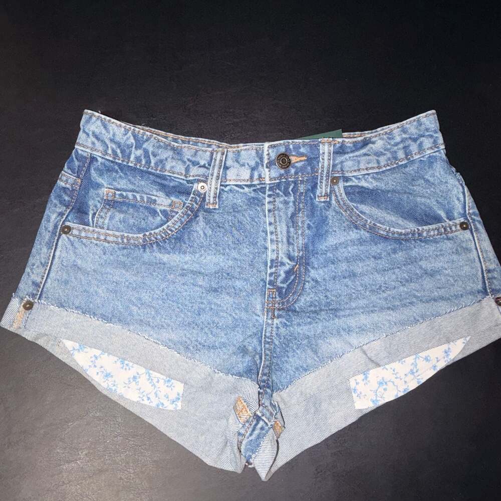 Wild Fable Mid Rise Shorts